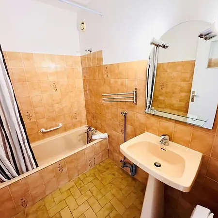 Cosy Appartement, Proche * Saint-Cyr-sur-Mer