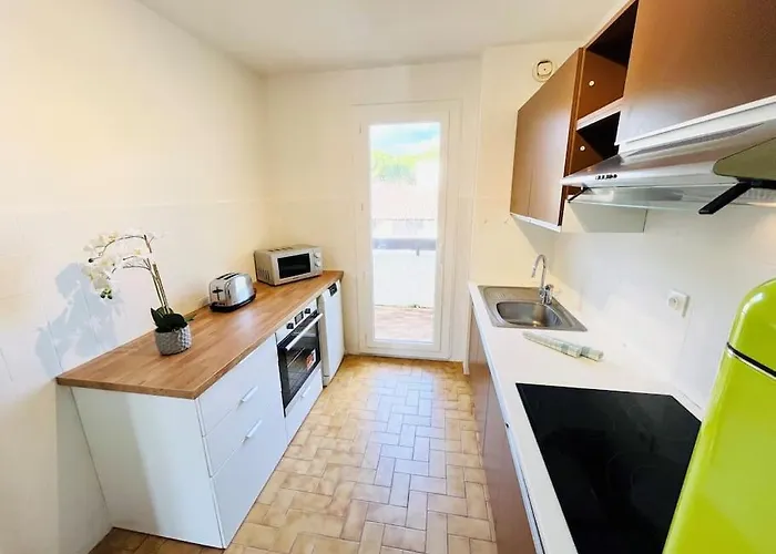 Cosy Appartement, Proche Apartman